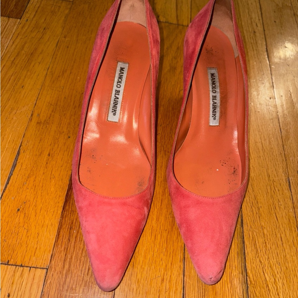 Manolo Blahnik Coral Suede Heels 8 Us
